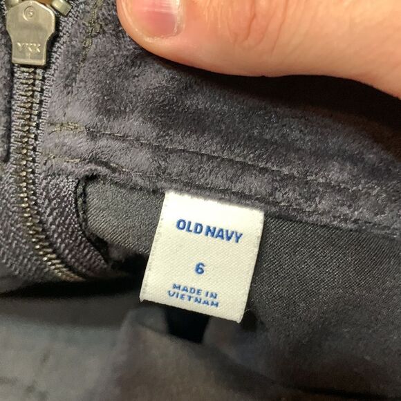 3for$20 skirt size 6 - Picture 4 of 4